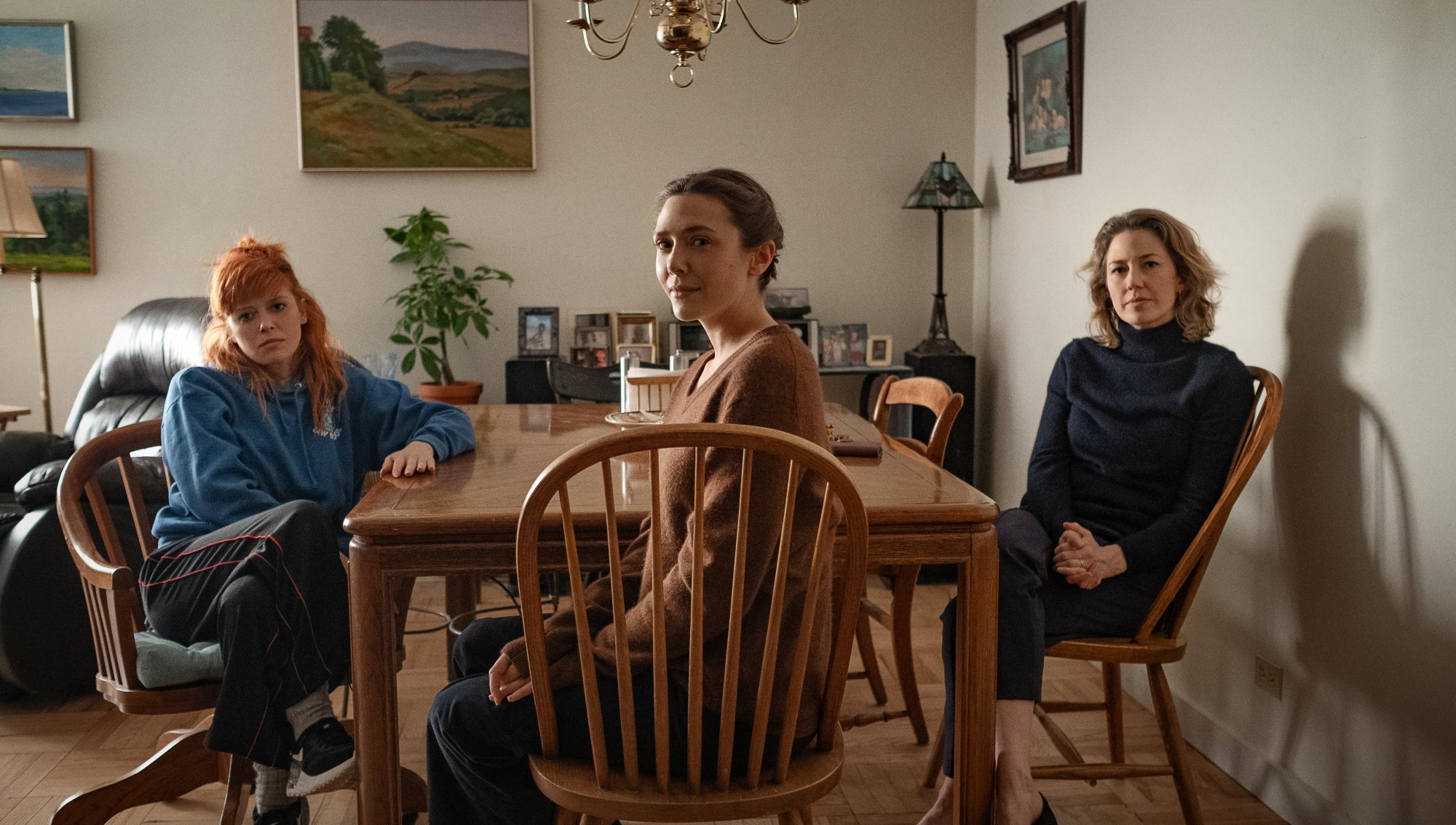 Natasha Lyonne as Rachel, Elizabeth Olsen as Christina and Carrie Coon as Katie on the set of "His Three Daughters."